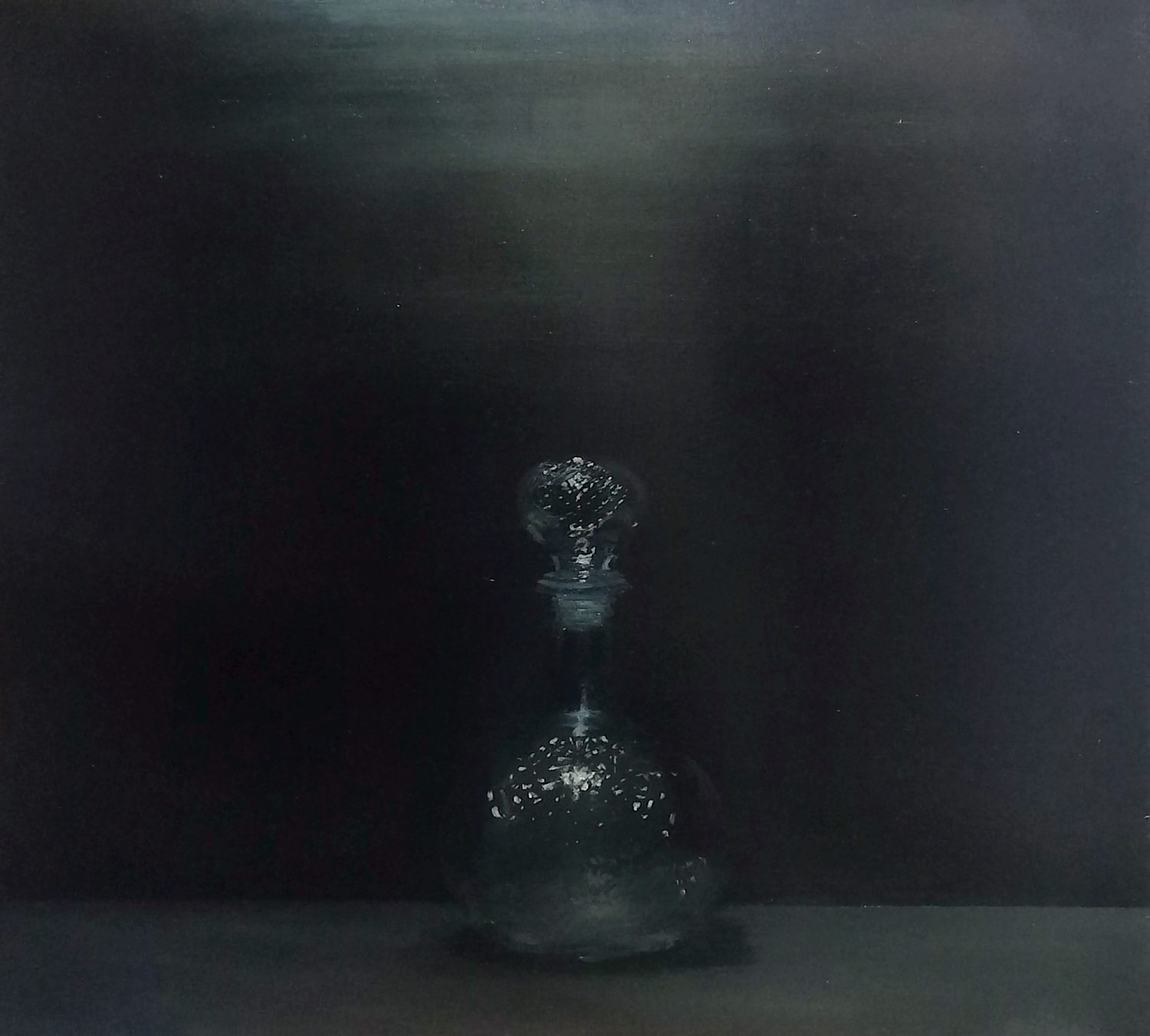 Licorera en penumbra